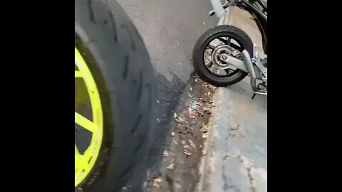 ISSO AQUI DEPOIS DE PEGAR A BR MEU AMIGO ANDA DEMAIS SUPER MOTO ( MEME ) ( VIRAL ) #shorts #rindo