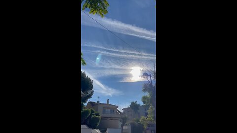 Chemtrails turn sunny day to cloudy?☁️