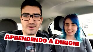 Rafinha aprendendo a dirigir carro