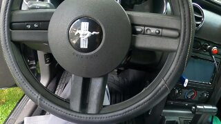 08 STANG - Steering wheel cover