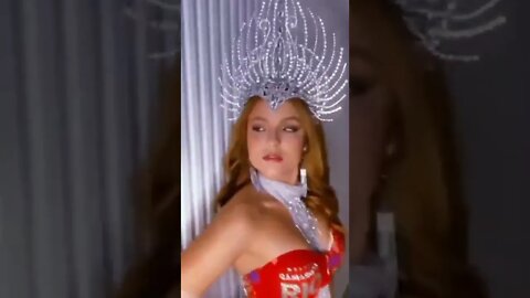 Larissa Manoela no Carnaval 😍😍😍