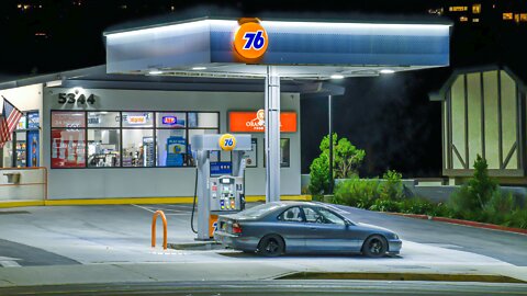 1995 Honda Accord Night Shoot at a Gas Station!