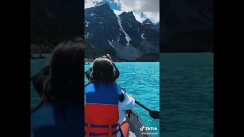 📍Moraine Lake, Canada 🇨🇦 Would you ever go canoeing 🛶? 🇨🇦🇨🇦🇨🇦