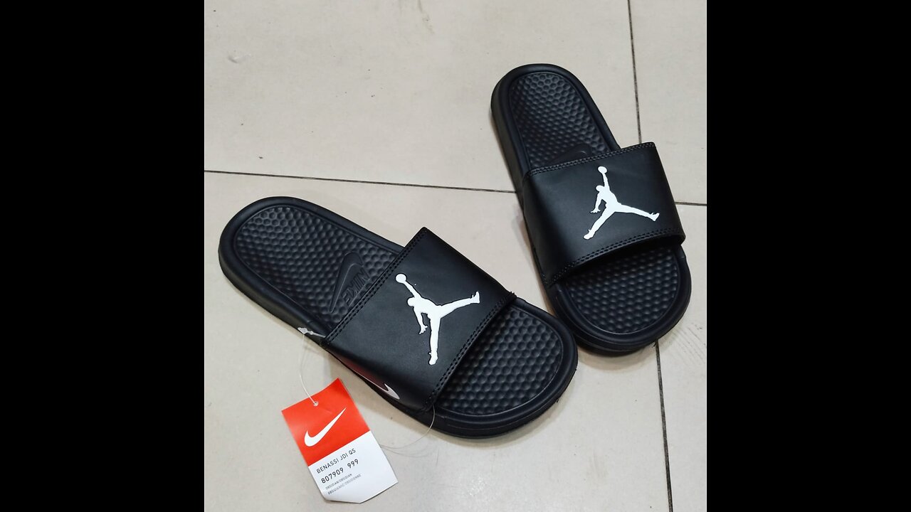 NIKE JORDAN SLIPPERS - JORDAN SLIDES - NIKE SLIDES #jordan #nike #slides #jordanslides