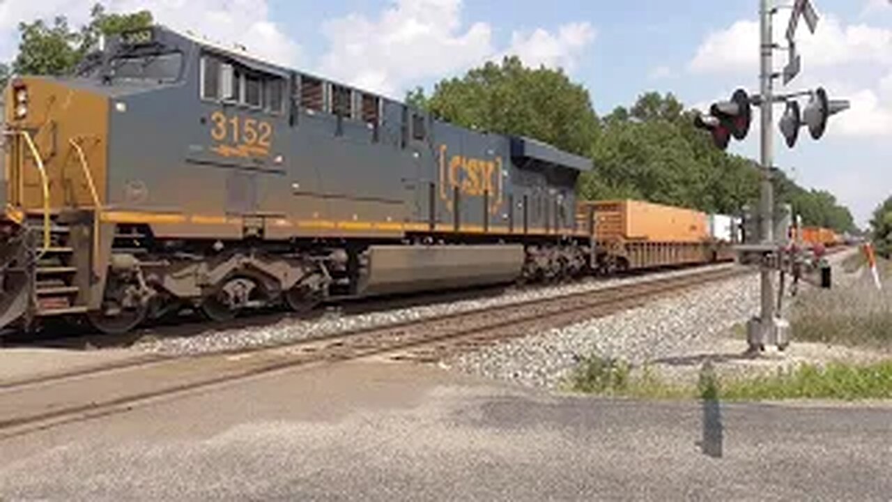 CSX I137 Intermodal Train from Sterling, Ohio August 11, 2023