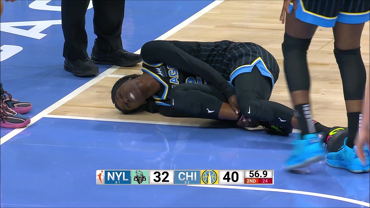 Kahleah Copper HELPED OFF Court, Ankle Stepped On By Ball Handler | Chicago Sky vs New York Liberty