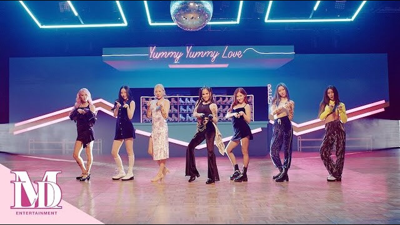 MOMOLAND X NATTI NATASHA -Yummy Yummy Love M⧸V