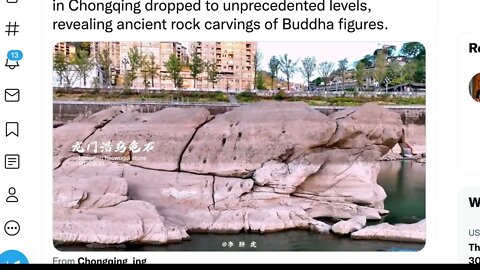 🟨 2022年8月重慶長江水位下降，露出古佛像石刻； 2年前，洪水氾濫。 🟨