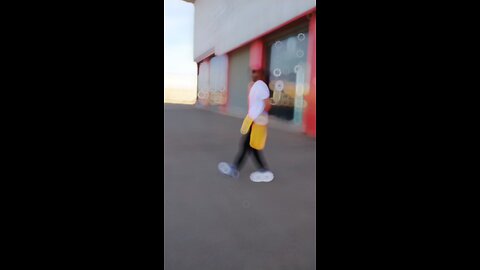 r nait new song status