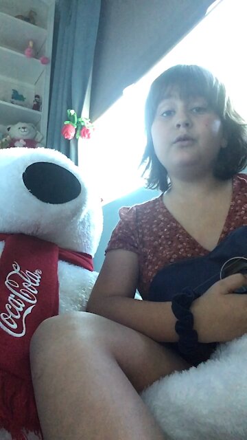 Singing “We Wish You A Merry Christmas” with Ukulele