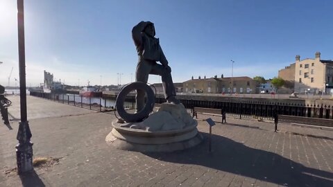 Windy walk ashore, no talking just music.