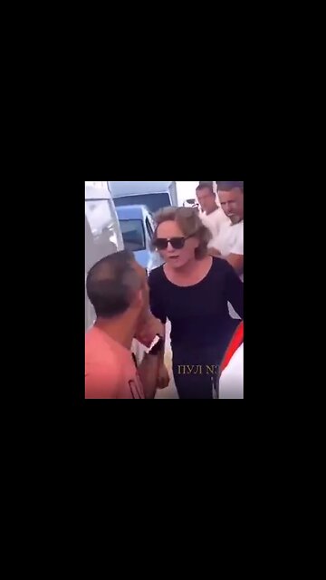 France - Fuel shortages continue as violence breaks out. Maximum purchase of 30 litres - 10-16-22