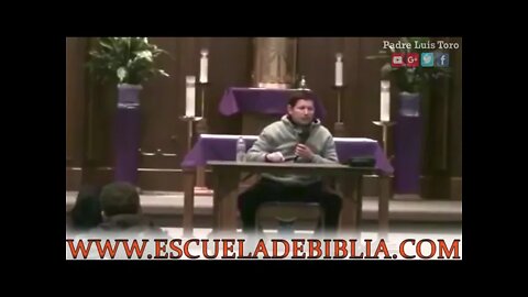 ¿Los católicos tienen ídolos o imágenes? Padre Luis Toro.