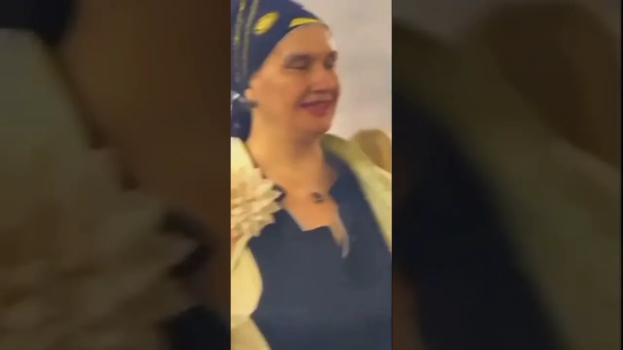 Мадам ЗюЗю в московском метро🎀#shorts