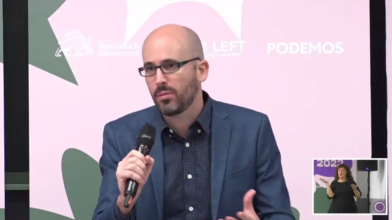 El economista de Podemos: "Es necesario legislar un alivio de las hipotecas"