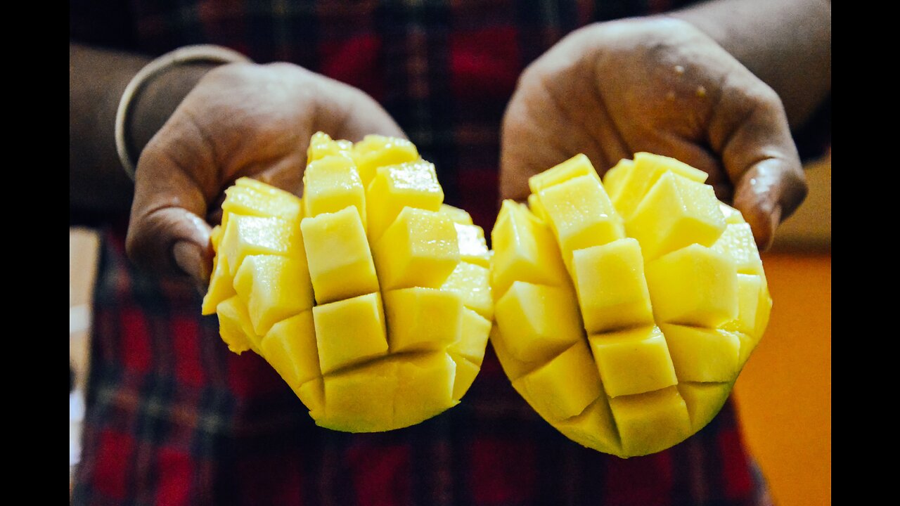 Mango Cutting