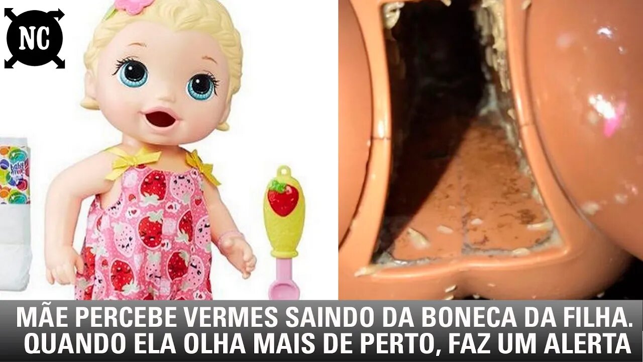 Mãe percebe vermes saindo da boneca da filha. Quando ela olha mais de perto, faz um alerta