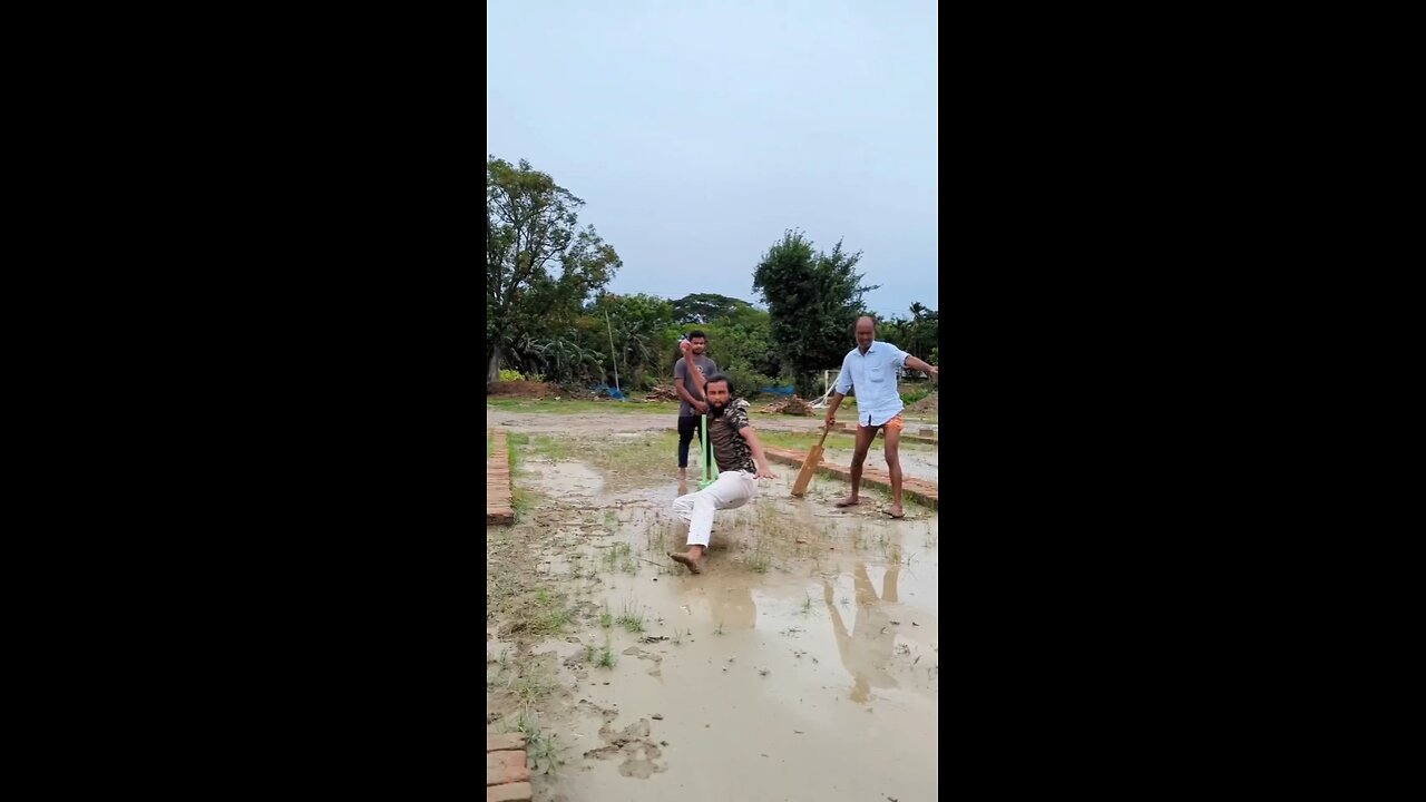 Cricket match funny video.