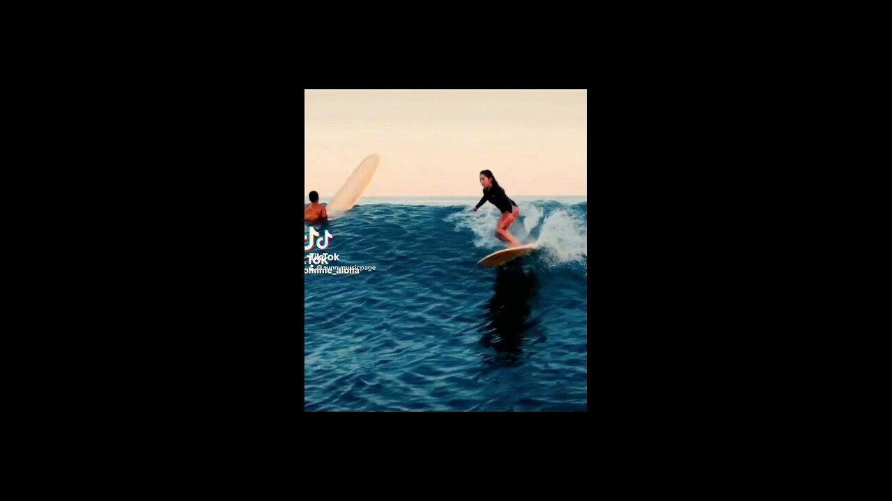 Surfing clip