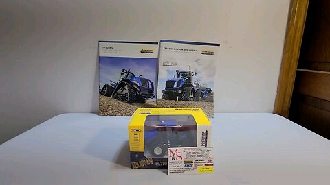 1/64 Ertl New Holland toy tractor review