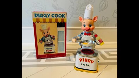 Shocking 🐷 Piggy Cook is one of the few cannibal toys! 😯