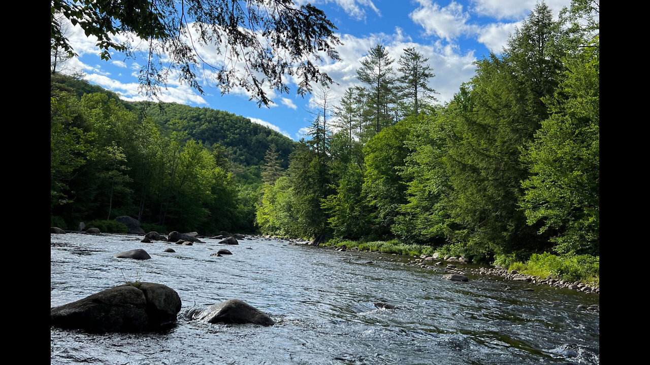 Relaxing sound of a mountain river and a box fan - Dark screen - ASMR sleep study white noise