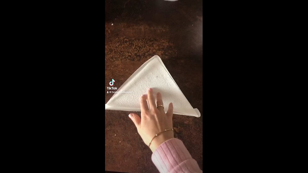 A present 💝 for who? 🤙🤤