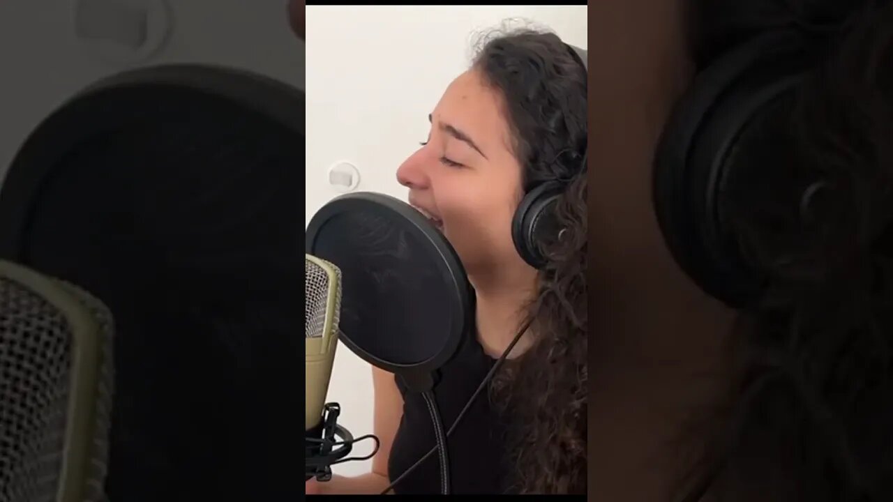 #shorts ""Volveras" (Gloria Estefan) Cover by Stefan Vale (feat. Estefania Silvera)