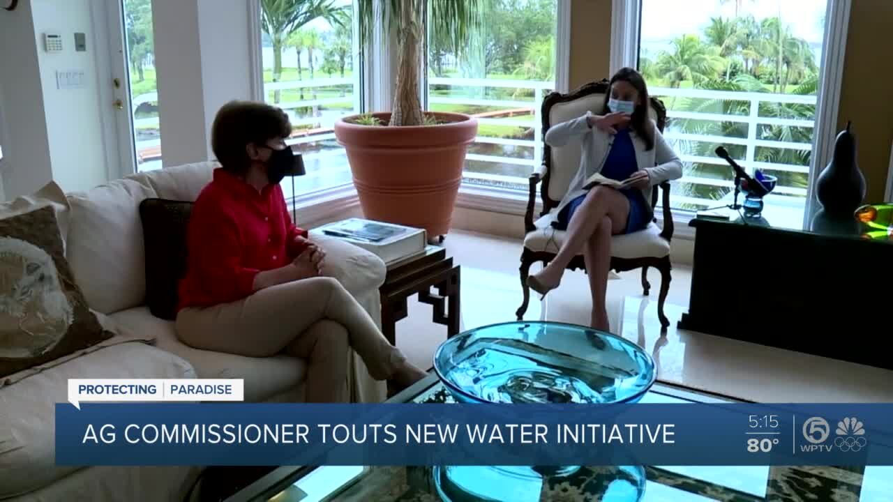 Nikki Fried stops in Stuart to tout new clean water initiative