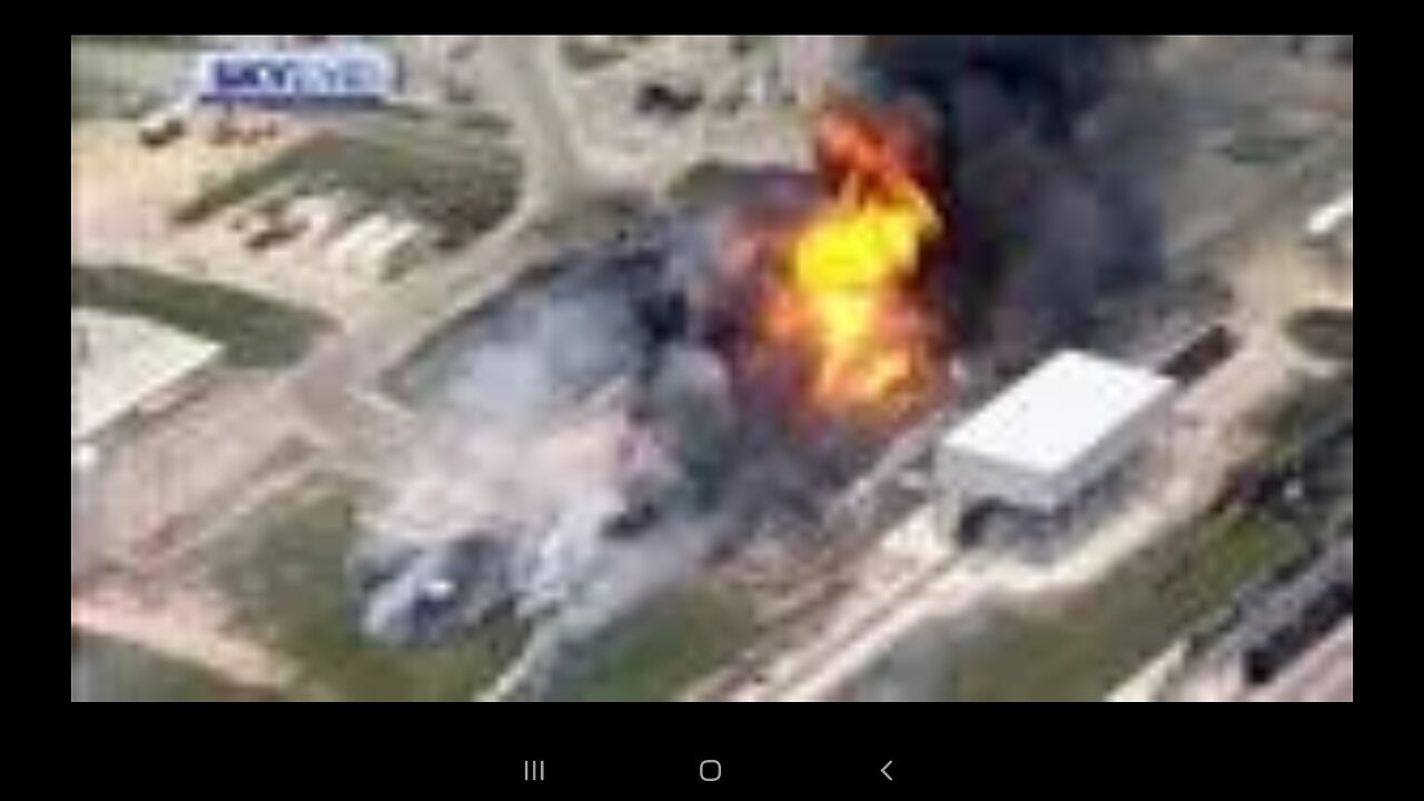 HUGE EXPLOSION AT PASADENA CHEMICAL PLANT