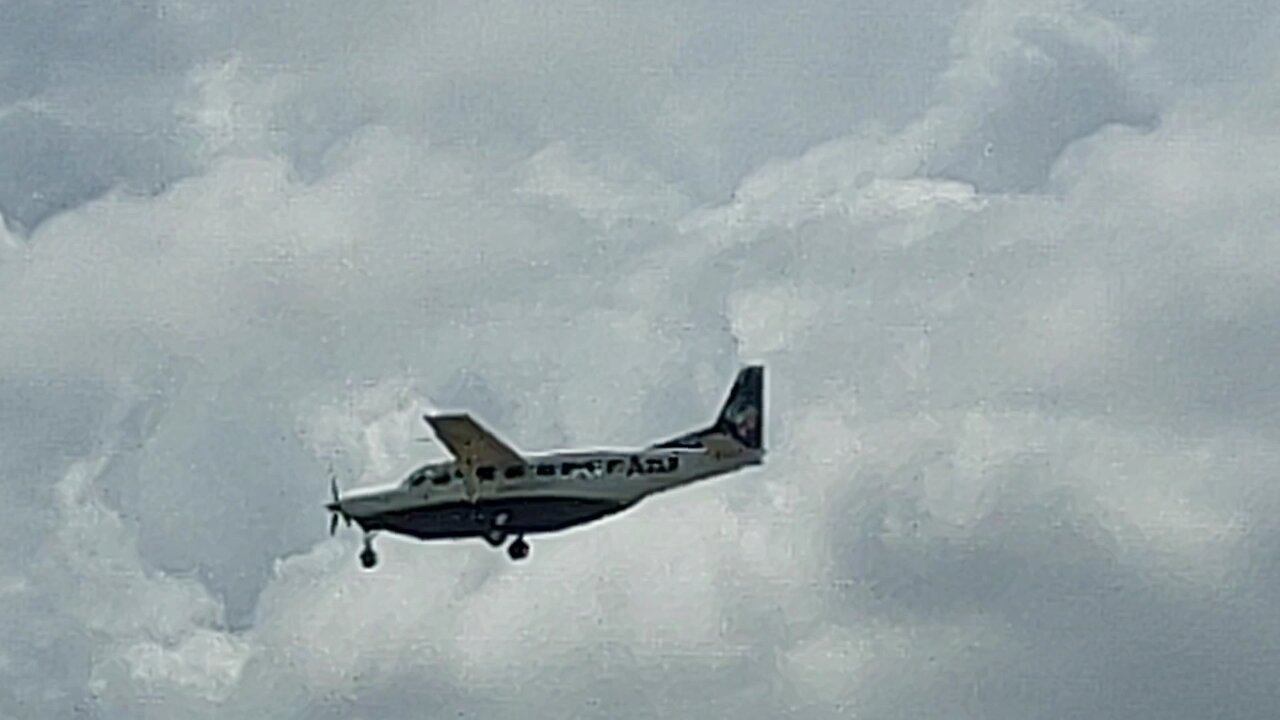 Cessna 208B Grand Caravan PP-ITY vindo de Coari para Manaus