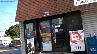 Store Clerk Is Insane, Texan wants Pepper Sprayed