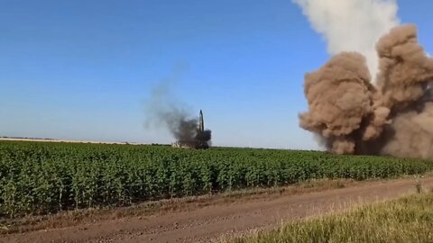 Ukrainians launching Soviet Tochka-U ballistic missiles