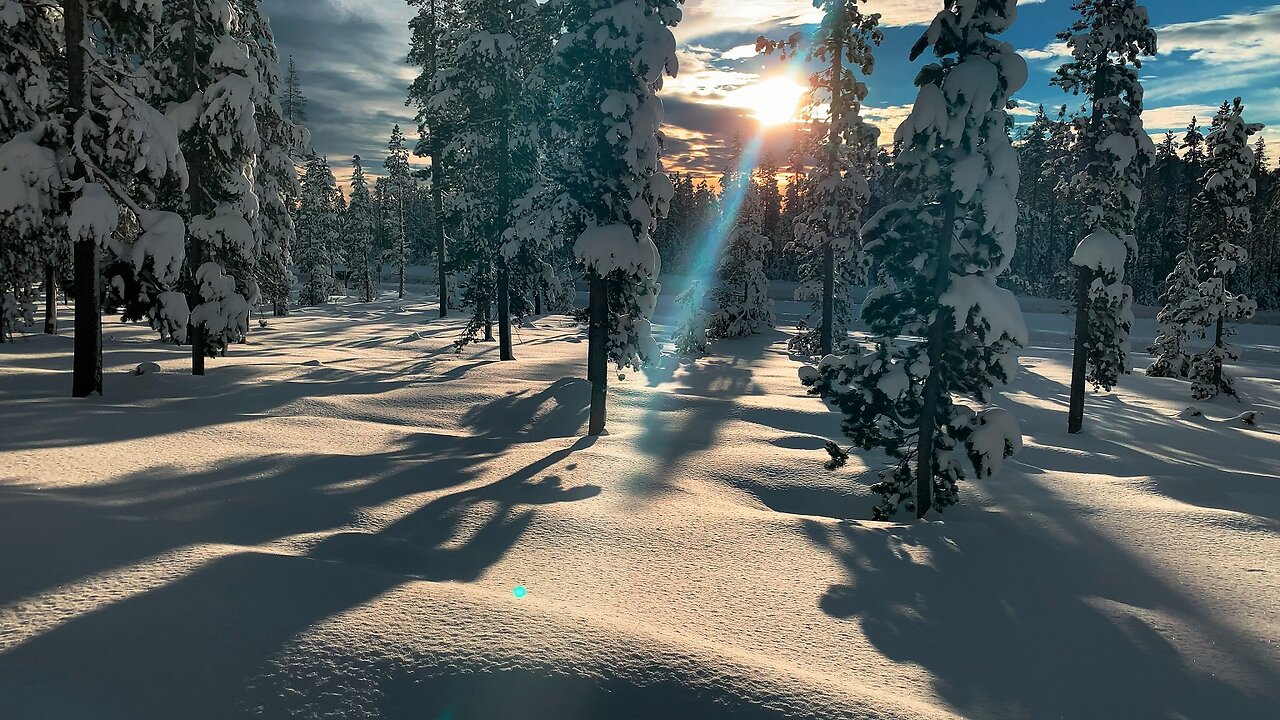 Snowshoeing Across the Thick Snow Up To Vista Butte! | Mount Bachelor | 4K Winter Central Oregon