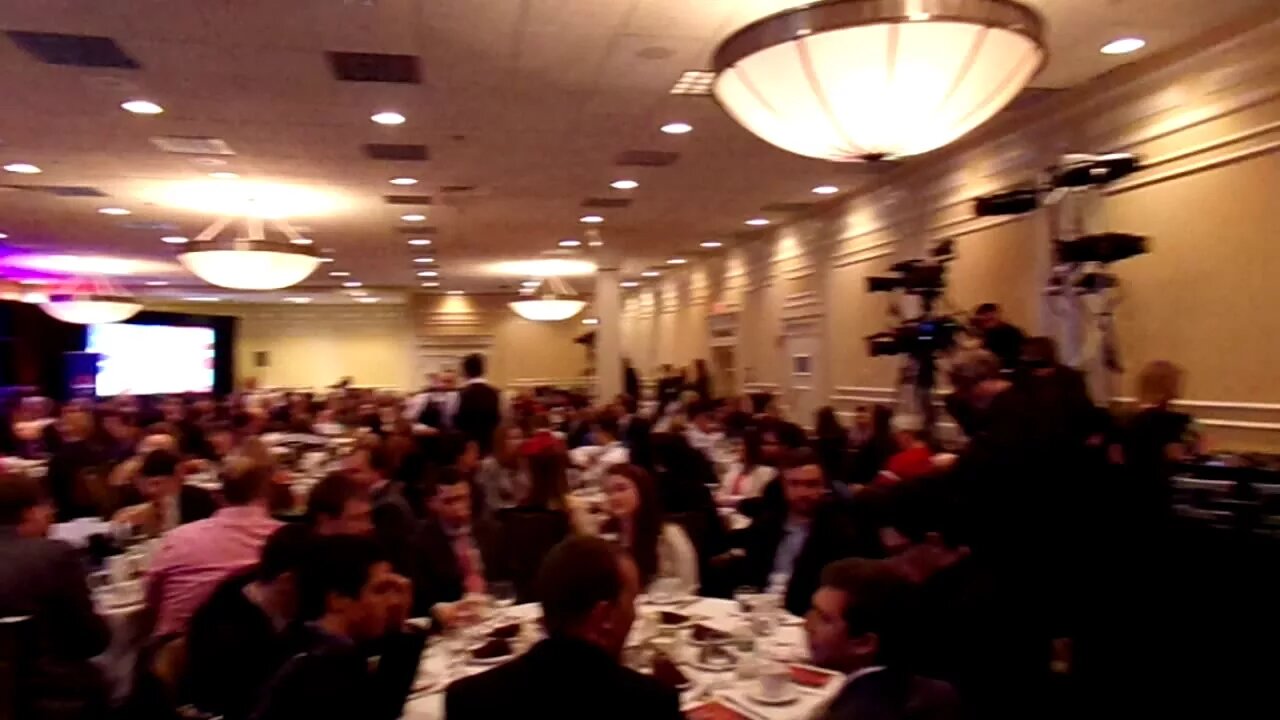 The Crowd before the Cruz speech