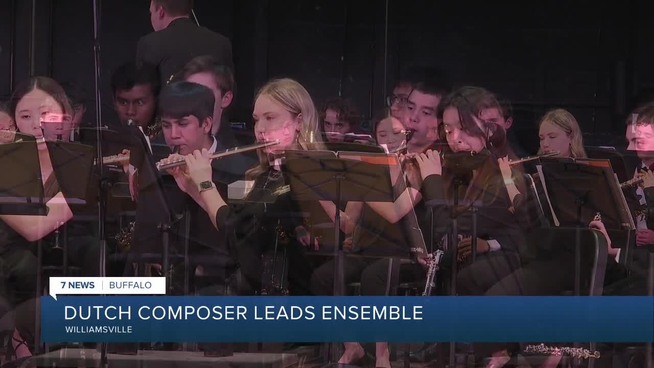 Williamsville high school students help premiere new piece