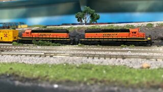 N Scale BNSF sd40-2s rolling out