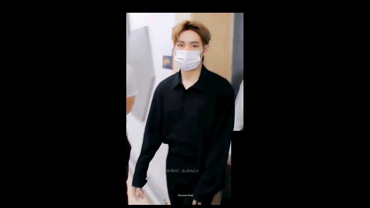 v with 🤩 enjoy clip