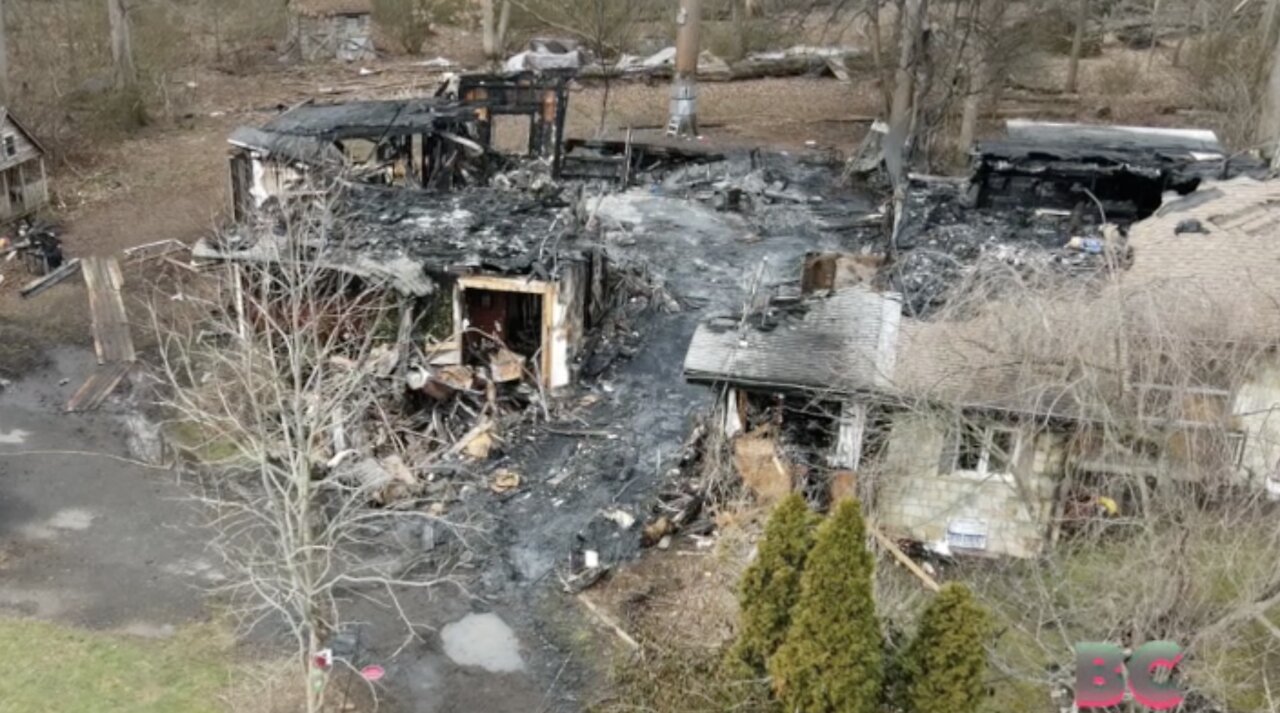 New Jersey woman fighting eviction blows herself up in house full of cats