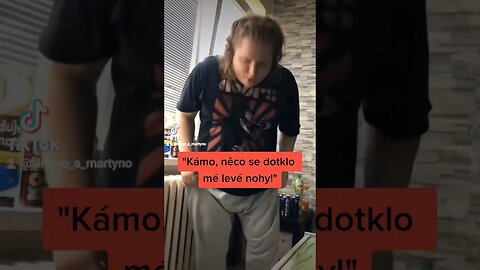 NĚCO se u mě doma DOTKLO mé levé NOHY! NEUVĚŘÍŠ, co to BYLO! #funny #shorts #tiktok