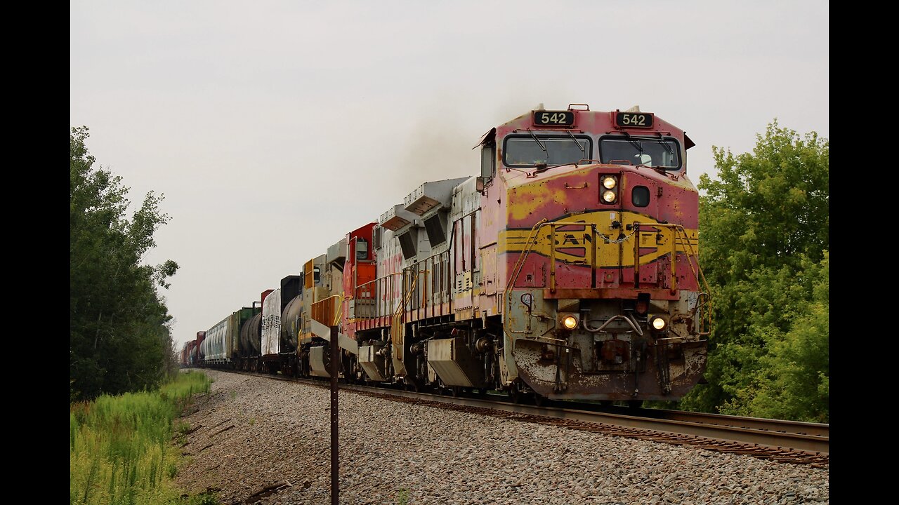 Low Ditch Lights and BNSF B40-8W Slowly Moving - Hinckley Sub