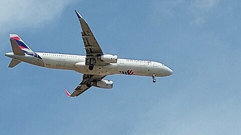 Airbus A321 PT-XPJ vindo de São Luís do Maranhão para Fortaleza