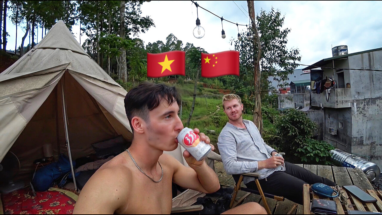 Avoiding the Police and Stepping into China. Ha Giang ep.2