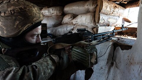 Trench-digging Ukrainian Troops Targeted By Russian Strikes