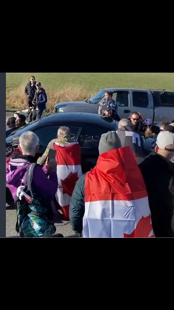 We'll just pick this car up and move it. The convoy must go on!