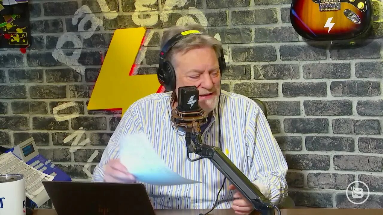 CIA Cyber Expert Melts Down Over Free Speech