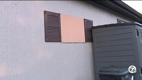 Neighbors in Marysville upset over danger, damage from golf balls hitting homes