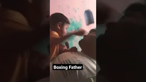 बच्चे ने पिता से की बॉक्सिंग वीडियो पूरी देखें vlog #rudrakrishna #ytshorts #vlog #vol5 #viral