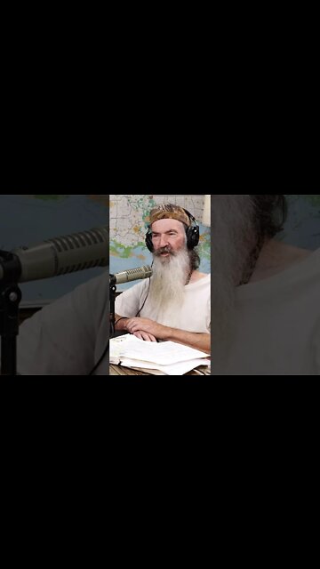 Phil Robertson Gets Called 'Unhinged'