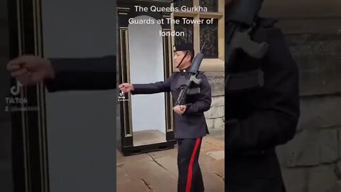 The Queen's Gurkas guards Tower of London #thehorsesofindia